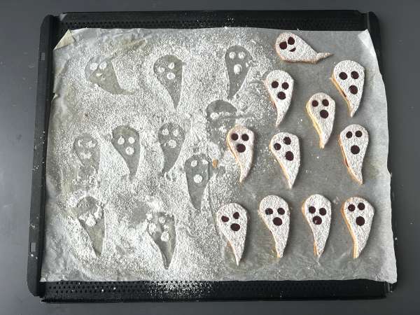 Biscoitos fantasmas: a receita de Halloween mais fácil e divertida para fazer com as crianças - Preparação Passo 6
