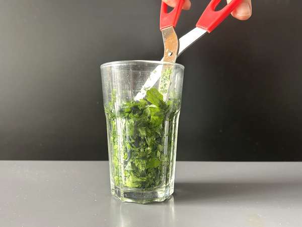 Muffins de espinafre e cogumelos: sabor intenso em cada mordida - Preparação Passo 3