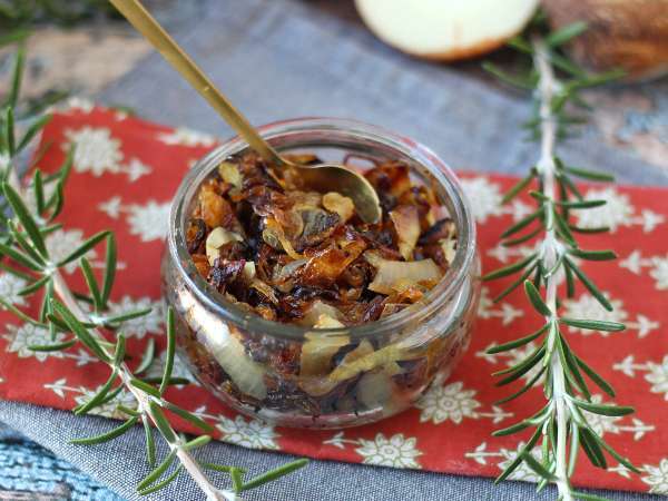 Confit de cebola: simples, elegante e perfeito para carnes e queijos - Preparação Passo 6