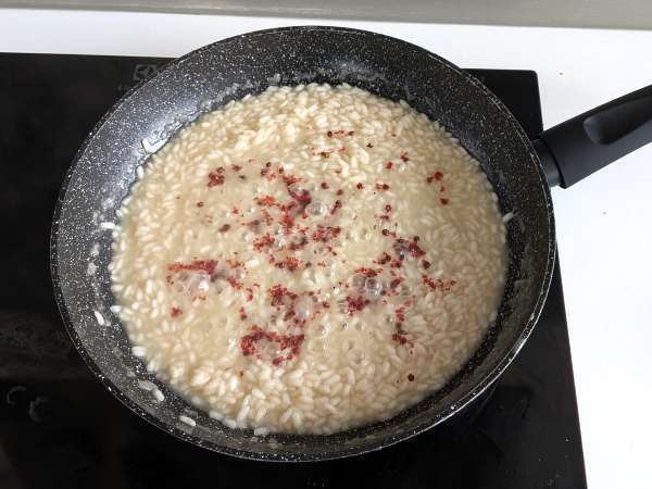Risoto de limão com pimenta rosa: cremoso e perfeito para impressionar em ocasiões especiais - Preparação Passo 5