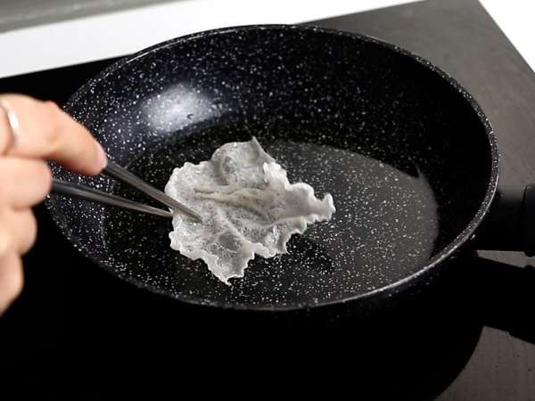 Como fazer chips crocantes com folha de arroz? - Preparação Passo 2