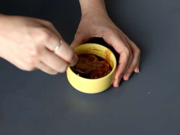 Salada de bifum (macarrão de arroz) com camarão e molho de amendoim, estilo rolinho primavera - Preparação Passo 3