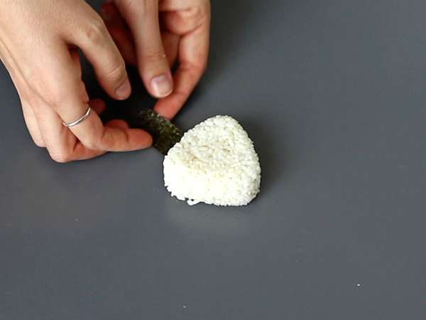 Onigiri com gemas de ovo curadas no molho de soja - Preparação Passo 9