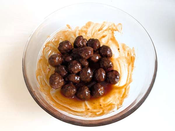 Almôndegas na Air Fryer com molho barbecue agridoce: receita fácil e saborosa - Preparação Passo 8