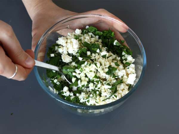 Rolinhos libaneses de queijo (Rikakats) na Air Fryer - Preparação Passo 1