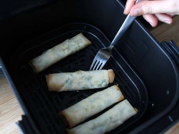 Rolinhos libaneses de queijo (Rikakats) na Air Fryer - Preparação Passo 7
