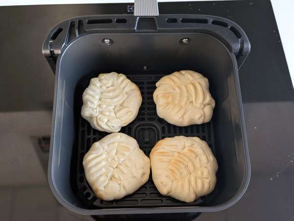 Pão recheado de carne e queijo na Air Fryer (com massa de pizza) - Preparação Passo 9