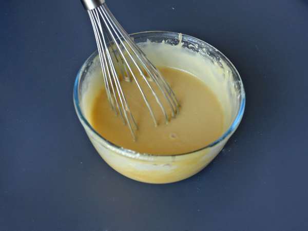 Bolo de banana invertido com cobertura caramelizada - Preparação Passo 6