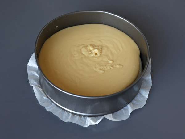 Bolo de banana invertido com cobertura caramelizada - Preparação Passo 7