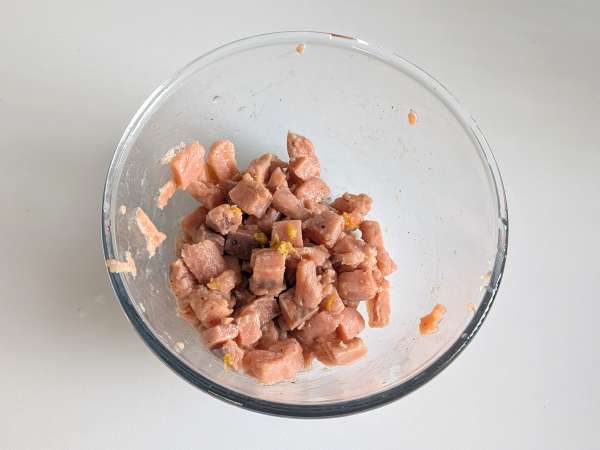 Lasanha de salmão com burrata e pistache: cremosa, crocante e cheia de sabor - Preparação Passo 1