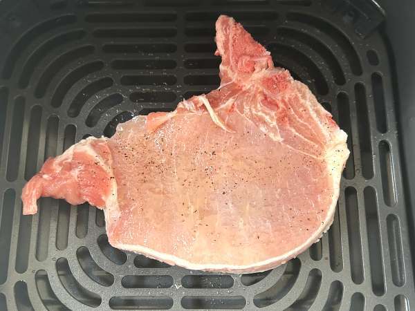 Costeleta de porco (Bisteca) na Air Fryer: Receita fácil, dourada e suculenta - Preparação Passo 2