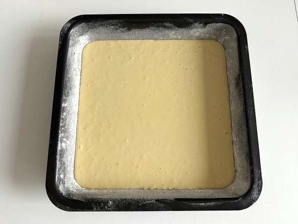 Torta de sardinha cremosa de liquidificador fácil e fofinha - Preparação Passo 7