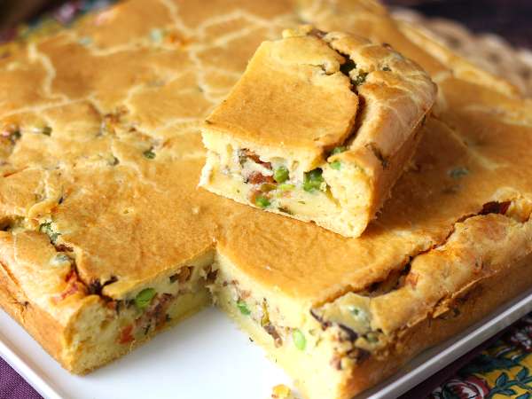 Torta de sardinha cremosa de liquidificador fácil e fofinha - Preparação Passo 11