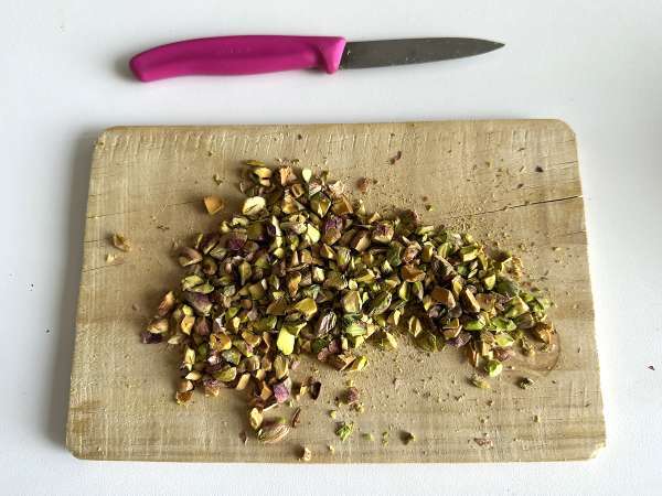 Bolo de pistache, limão verde e curgete (abobrinha) ultra úmido - Preparação Passo 2