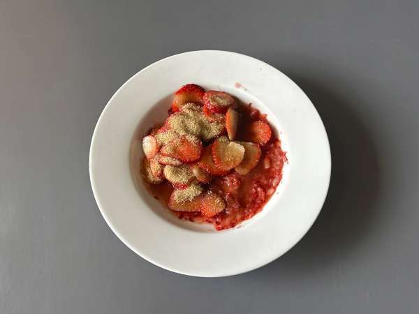 Shortcake de morango: o clássico americano com chantilly e morangos que sempre dá certo - Preparação Passo 1