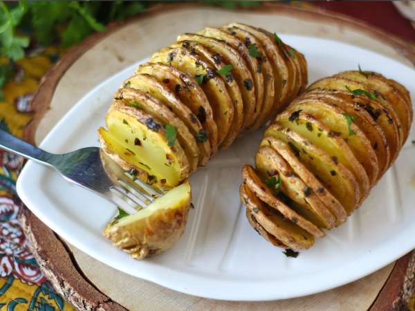 Batata Hasselback na Air Fryer: receita fácil, crocante e cheia de sabor - Preparação Passo 7
