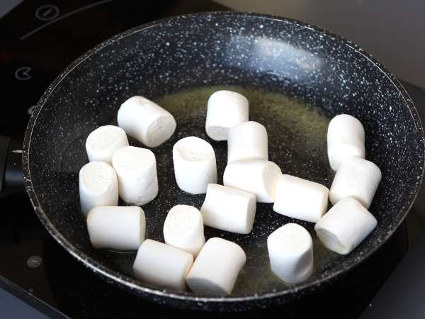 Dubai chewy cookies: a receita viral de mochis recheados com pistache e kadaif - Preparação Passo 5