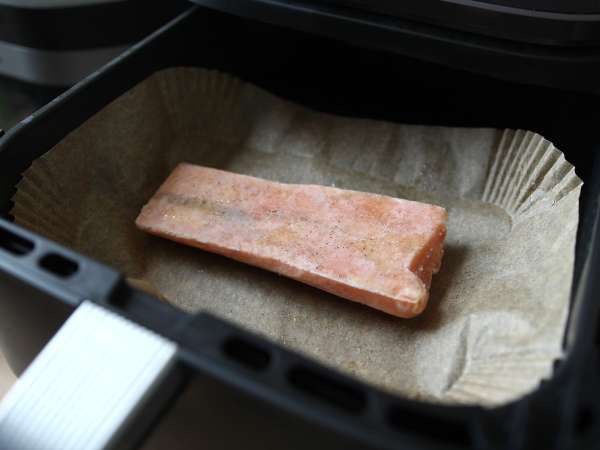 Salada de macarrão orzo com salmão e curgete (abobrinha) - Preparação Passo 2
