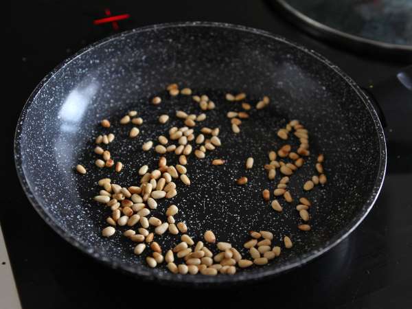 Salada de macarrão orzo com salmão e curgete (abobrinha) - Preparação Passo 6