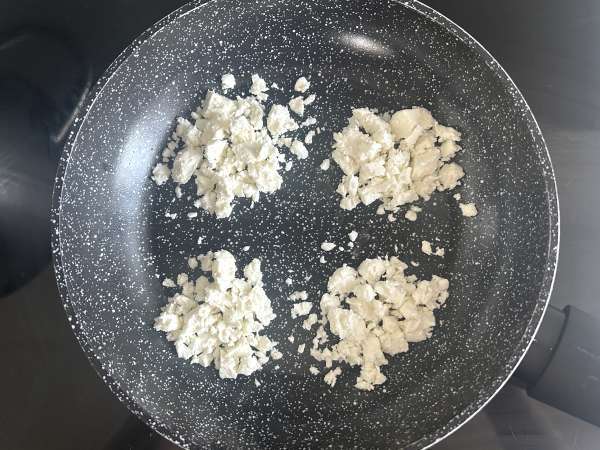 Ovos crocantes com feta: o truque simples que virou febre na internet - Preparação Passo 4