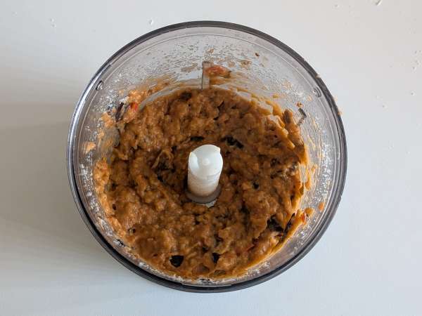 Macarrão com creme de beringela e tomate-cereja: receita simples e saborosa - Preparação Passo 4