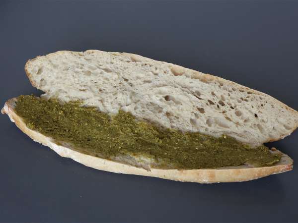 Sanduíche italiano gourmet com mortadela e burrata cremosa - Preparação Passo 1
