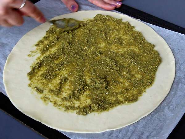 Torta de pesto e curgete (abobrinha): uma receita fácil e saborosa - Preparação Passo 3