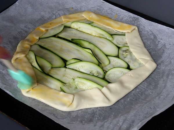 Torta de pesto e curgete (abobrinha): uma receita fácil e saborosa - Preparação Passo 5
