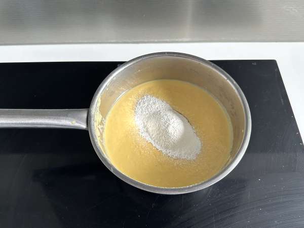 Curau de milho cremoso com 4 ingredientes - Preparação Passo 3