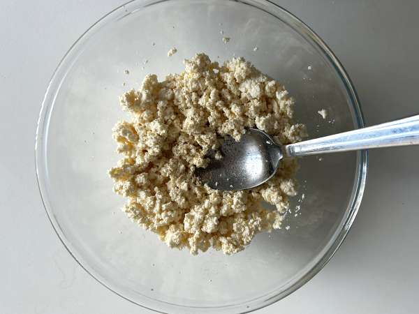 Queijo cottage caseiro com apenas dois ingredientes! - Preparação Passo 6