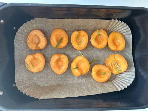 Damascos assados na Air Fryer - Preparação Passo 2