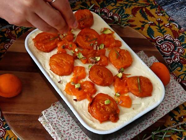 Tiramisù com damascos assados, mascarpone e pistache - Preparação Passo 11