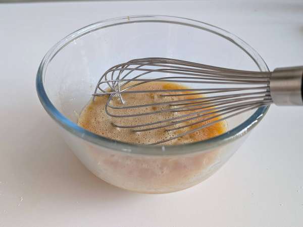 Cheesecake leve de iogurte com damasco e pistache - Preparação Passo 2