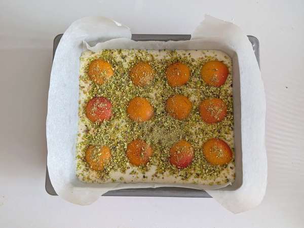 Cheesecake leve de iogurte com damasco e pistache - Preparação Passo 5