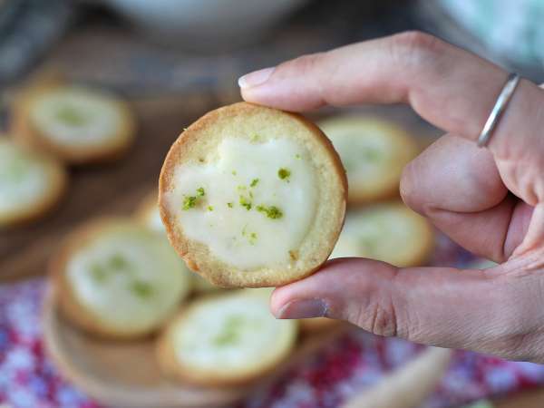 Biscoito amanteigado de limão verde com glacê - Preparação Passo 12