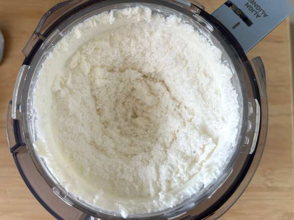 Sorvete de iogurte estilo stracciatella com o Ninja Creami - Preparação Passo 5