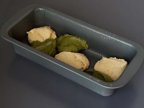 Bolo mármore de chá matcha - Preparação Passo 7