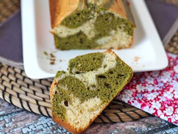 Bolo mármore de chá matcha - Preparação Passo 11