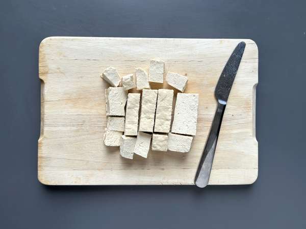Tofu à General Tao (crocante e com molho agridoce) - Preparação Passo 1