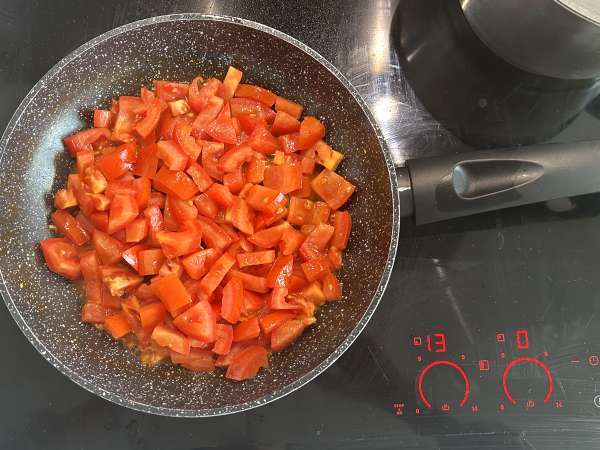 Salada proteica de quinoa com feijão vermelho e milho - Preparação Passo 4