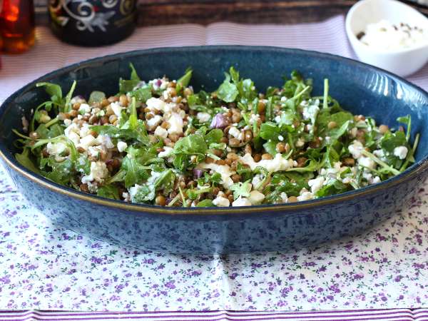 Salada de lentilha rica em proteínas com queijo cottage - Preparação Passo 5
