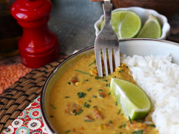 Caril de lentilha vermelha com leite de coco: receita fácil e cremosa - Preparação Passo 8