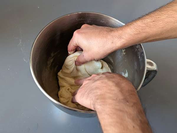 Focaccia rústica com cebola e alecrim - Preparação Passo 6