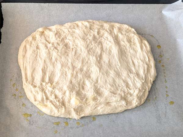Focaccia rústica com cebola e alecrim - Preparação Passo 8