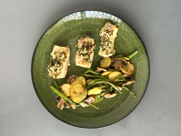 Pescada na Air Fryer com batatas, legumes e molho de vinho branco - Preparação Passo 7