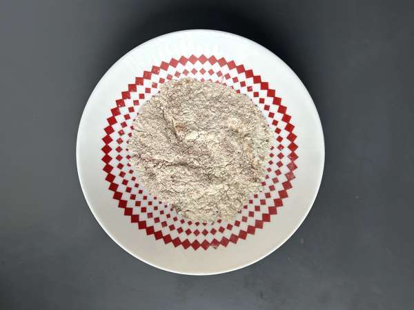 Lombo de bacalhau fresco com limão, alho e especiarias - Preparação Passo 3