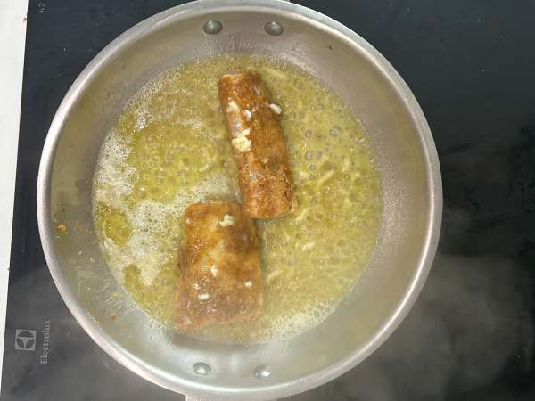 Lombo de bacalhau fresco com limão, alho e especiarias - Preparação Passo 6