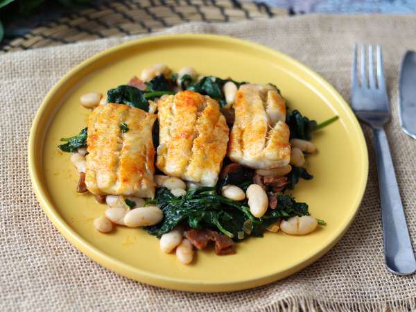 Pescada com feijão branco, espinafre e chouriço - Preparação Passo 5