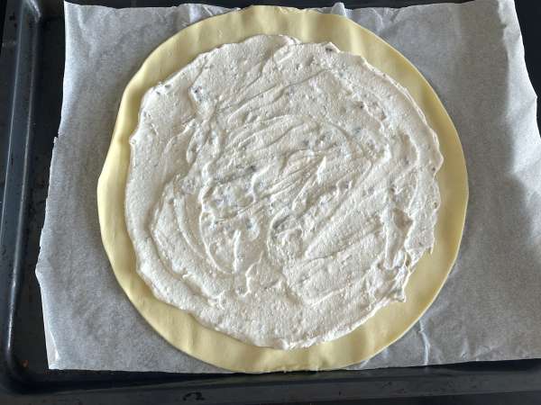 Tarte de pera, gorgonzola e nozes: uma combinação agridoce irresistível - Preparação Passo 5