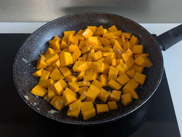 Lasanha com abóbora, nozes e speck - Preparação Passo 1